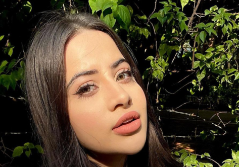 Urfi Javed in Bathing Suit is “Throwing Shade”