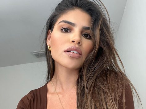 Fernanda Flores in Bathing Suit is in “Paradise”