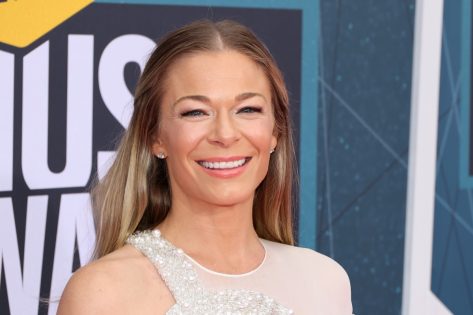 Leann Rimes in Bathing Suit Has “Sunny Disposition”