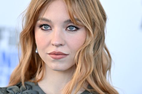 Sydney Sweeney in Bathing Suit Top Hits Coachella