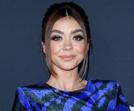 Sarah Hyland in Bathing Suit Says “Happy Birthday”