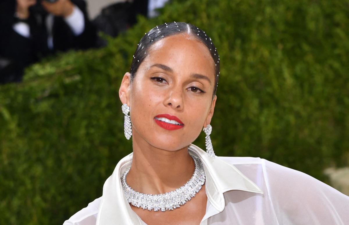 Alicia Keys in Bathing Suit Gets