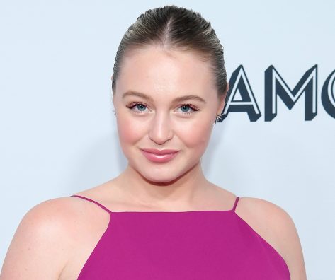 Iskra Lawrence in Bathing Suit Finds "Work/Life Balance"