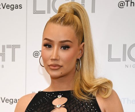 Iggy Azalea in Bathing Suit is "Forever Smiling"