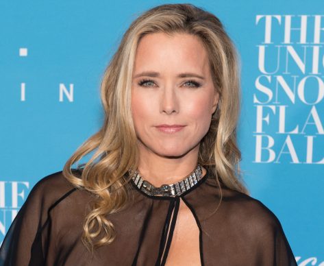 See What Téa Leoni Looks Like Now at 56