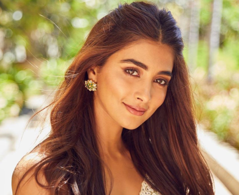 Pooja Hegde in Bathing Suit Says "Time to Escape" 