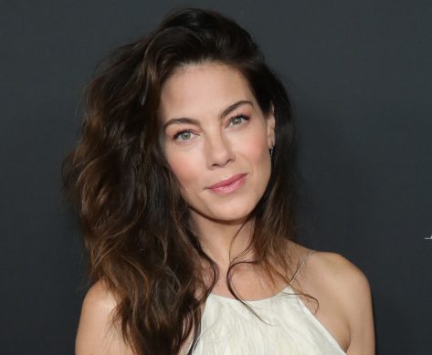 Michelle Monaghan in Bathing Suit Is "Hardly Working"