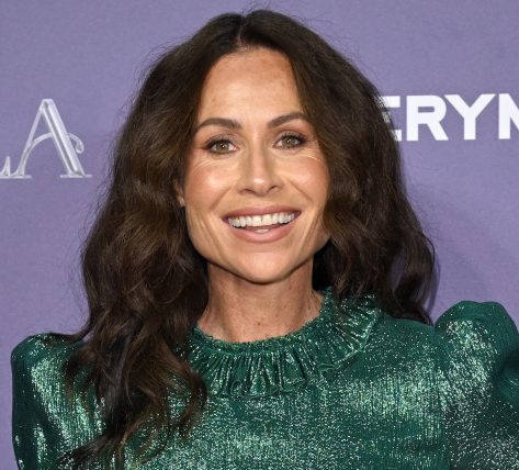 Minnie Driver in Bathing Suit is a "Poser"