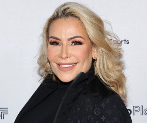 WWE's Natalya Neidhart in Bathing Suit Wants Her "Pumpkin Spice Latte"