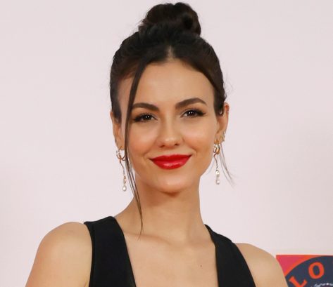 Victoria Justice in Bathing Suit Has “Fun in le Sun”