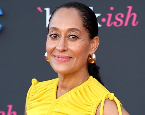 Tracee Ellis Ross in Bathing Suit Shows Off “FAUX LOCS in the Vineyard”