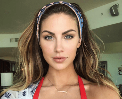 Katherine Webb in Bathing Suit is "33 and Thriving"