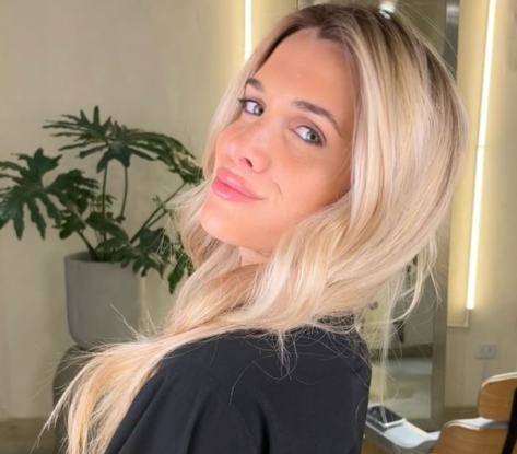 Cami Homs in Bathing Suit Says “Hello Warmth, I Love You”