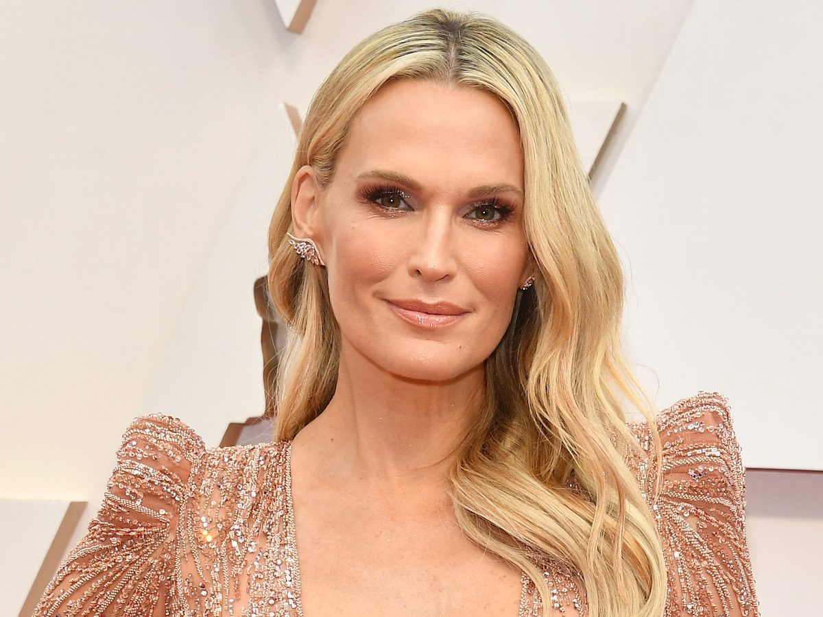 Molly Sims in Bathing Suit quot Ain #39 t Going Nowhere quot Celebwell Molly Sims in Bathing Suit quot Ain #39 t Going Nowhere quot Celebwell