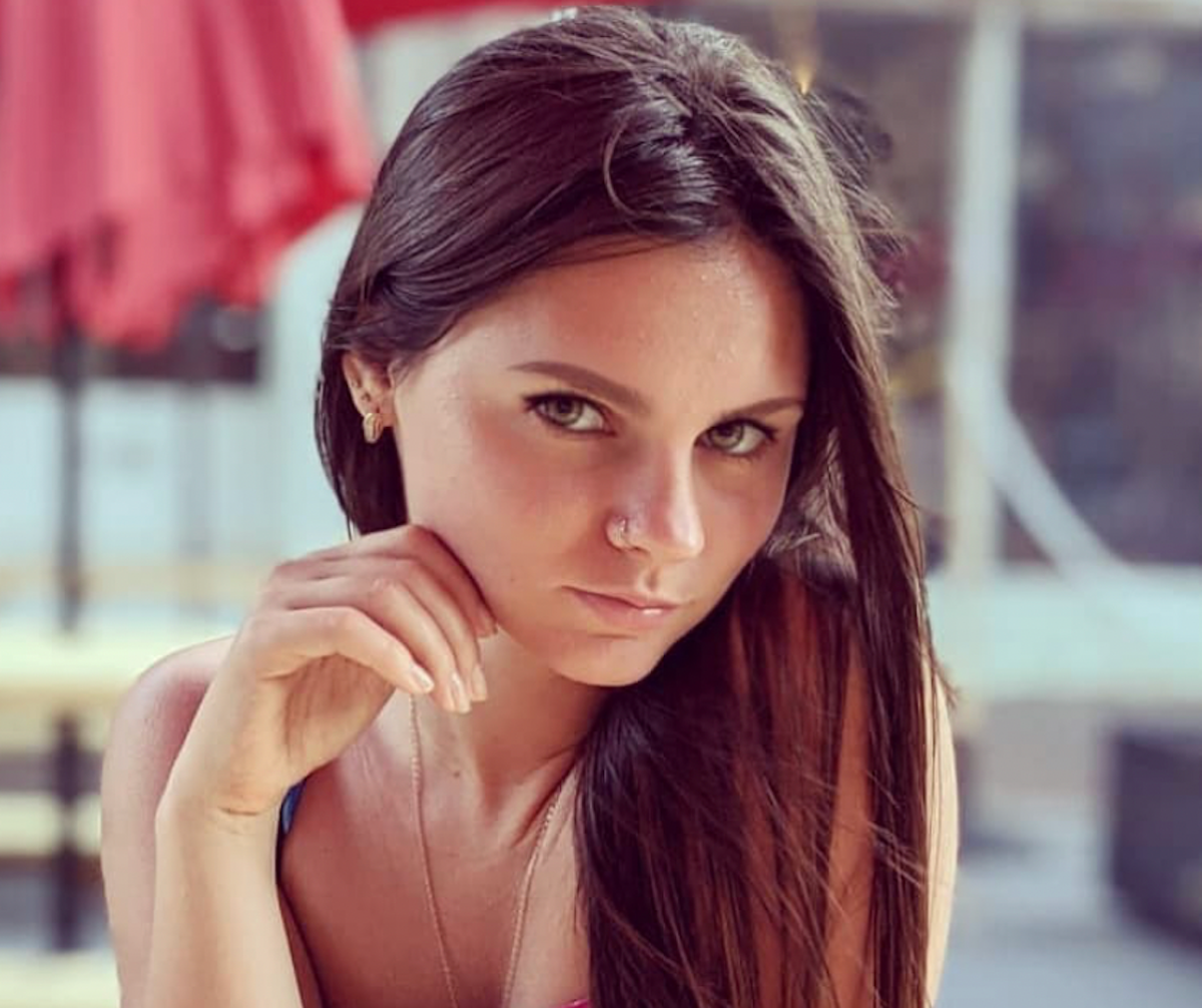 90 Day Fiancé’s Julia Trubkina in Bikini Says “Hello Hawaii”