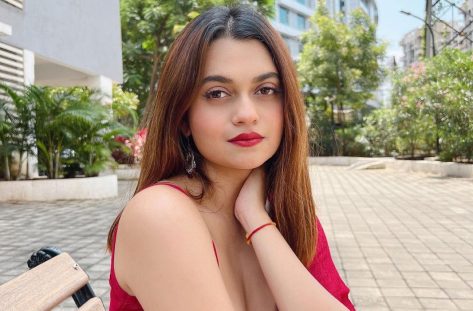 Vaishnavi Prakash in Bathing Suit Has “Just a Beautiful Maldivian Tan”