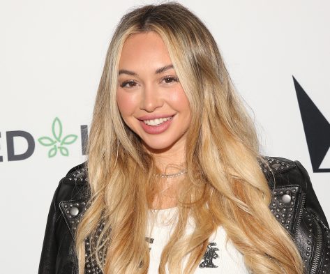 Corinne Olympios in Bathing Suit is "So Cute"