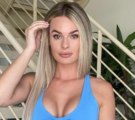 Juliette Porter in Yellow Bikini Shares “Glitch In The Matrix”