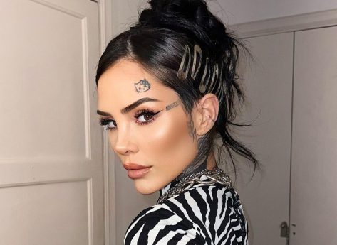 Candelaria Tinelli in Bathing Suit Shares a Rare Selfie