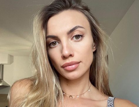 Magda Ziomek in Bathing Suit is “Escaping My Mind to the Faraway Places”