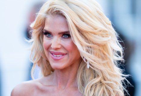 Victoria Silvstedt in Bathing Suit Has "Vitamin D Reloading"