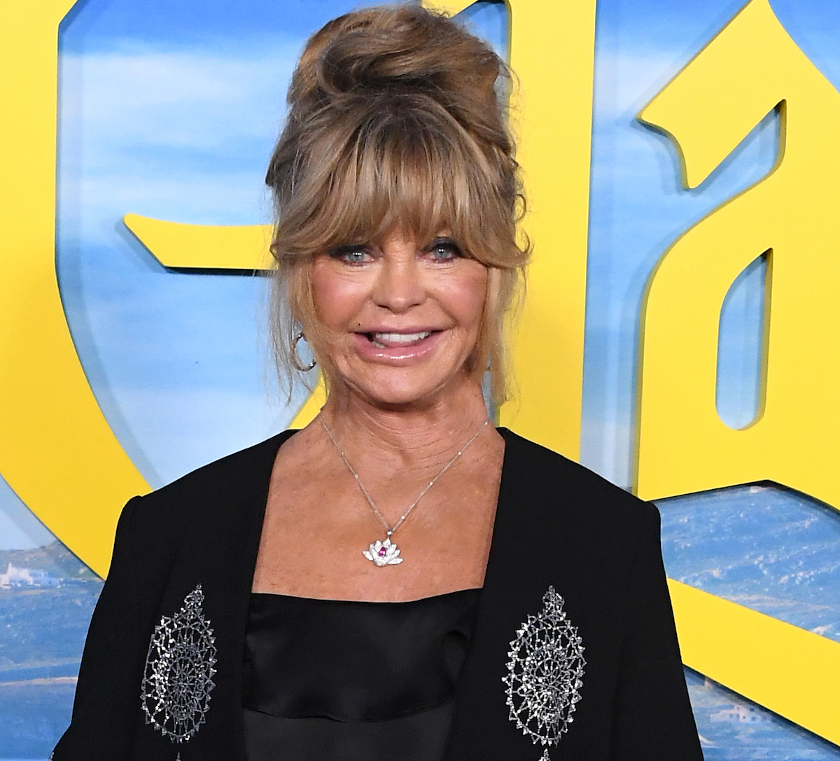 Goldie Hawn, 77, Shares Stunning Sunset Swimsuit Pic