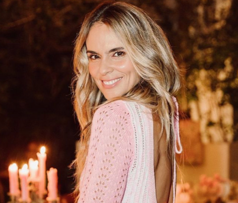 Karen Martinez in Bathing Suit Says “Live, Enjoy, Smile, and Above All, Love”