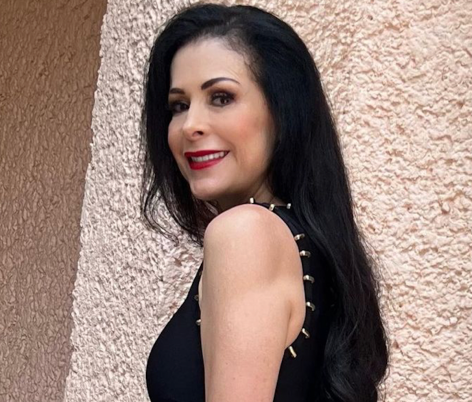 Lourdes Munguía in Bathing Suit is “Caught at Sea”