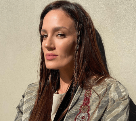 Paula Chaves in Bathing Suit Says “Handle the Heat”