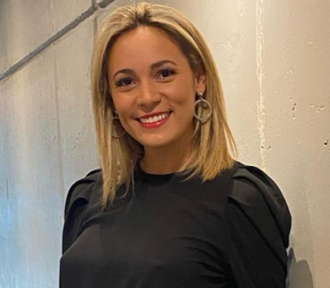 Rocío Oliva in Bathing Suit Shares an Oceanside Photo