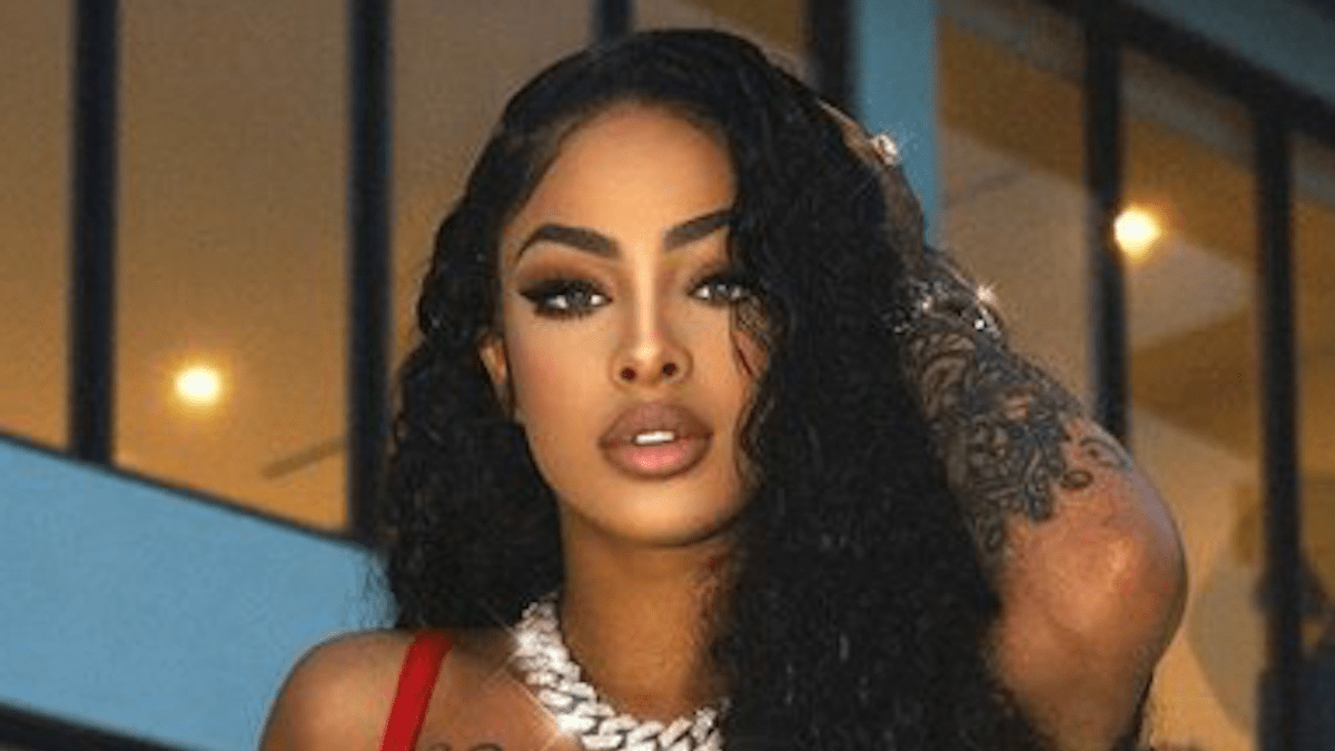 Yailin la Mas Viral in Bathing Suit Says "These Love Beats Are For You" — Celebwell