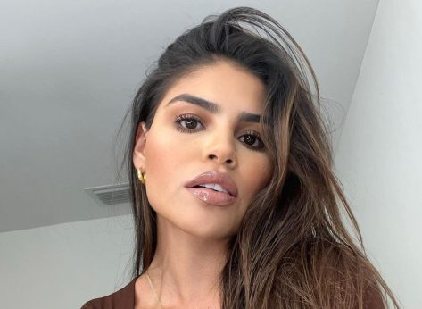 Fernanda Flores in Bathing Suit Poses With Noel Mikaelian