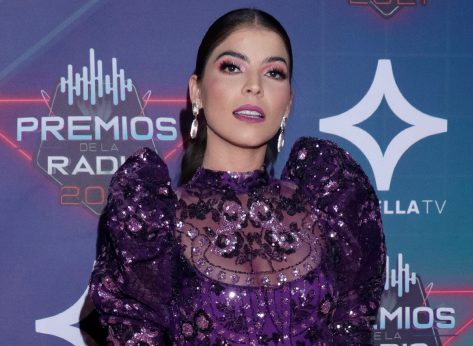 Esmeralda Ugalde in Bathing Suit Says “Look at You!”