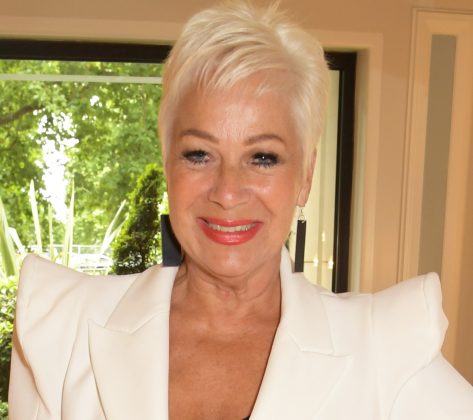 Denise Welch in Bathing Suit “Has the Confidence to Do Swimwear Pics”