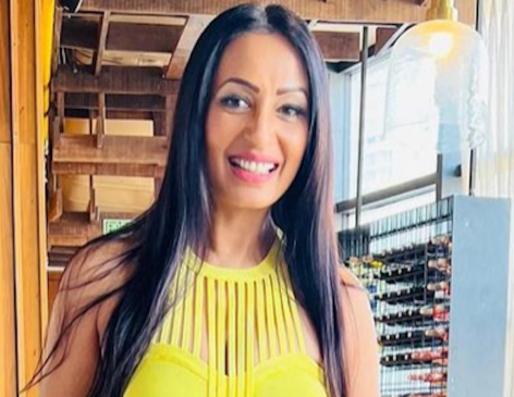 Kashmera Shah in Bathing Suit Says “I Think I Look Better Now Than I Did in My 20s”