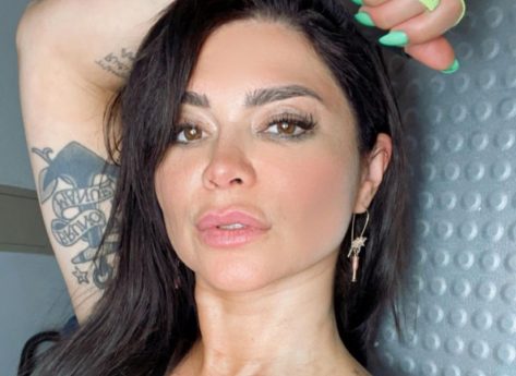 Antonella Ríos in Bathing Suit Wears “the Light Blue”
