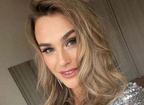 Aryna Sabalenka in Bathing Suit is “Chillin’ Between Sessions”
