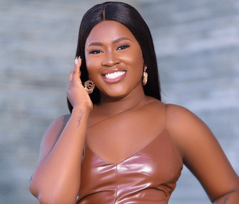 Fella Makafui in Bathing Suit is "Obsessed"