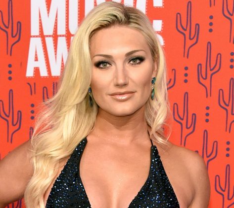 Brooke Hogan in Bathing Suit is "Beautiful"