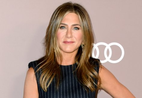Jennifer Aniston in Bathing Suit Says “Ready, Set, Let’s Go”