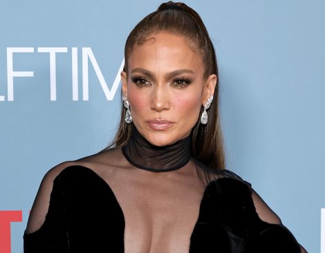 Jennifer Lopez in Bathing Suit Says “2022 Was One of the Best Years Yet”