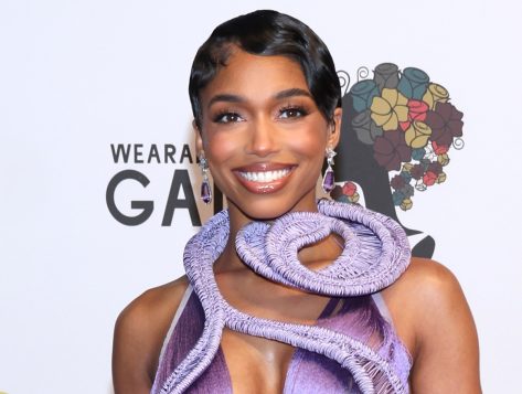 Lori Harvey in Bathing Suit Says “Oh Hey”