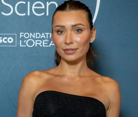 Rozalia Russian in Bathing Suit Shares a Special Selfie