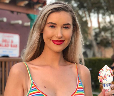 Noelle Foley in Bathing Suit Wants to Be “Somewhere Tropical”