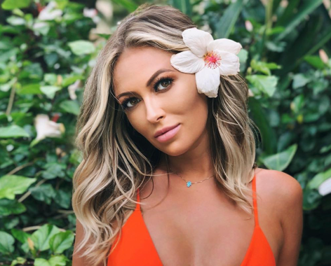 Paulina Gretzky in Bathing Suit Says "Just Chicks"