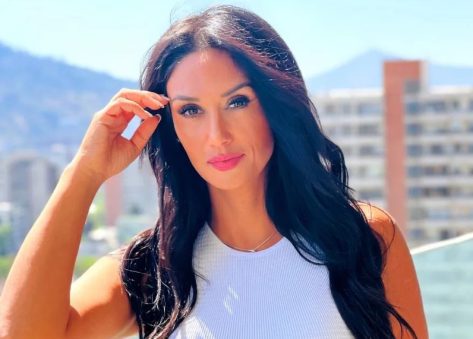 Pamela Díaz in Bathing Suit Has a “Rich Afternoon in Maitencillo”