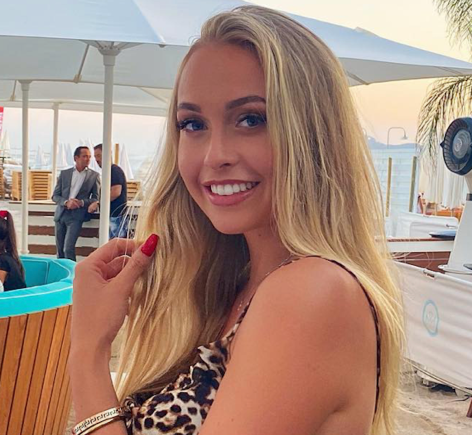 Fanny Stollár in Bathing Suit Shows Off “Me & Mine”