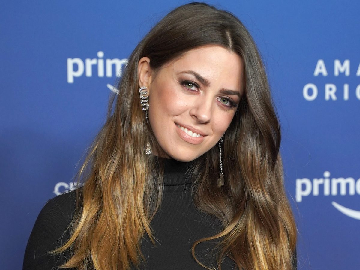 Vanessa Mai in Bathing Suit Says