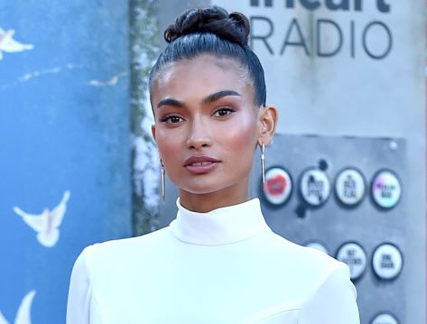 Kelly Gale in Bathing Suit is "Not Going Further Out" 