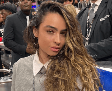 Sommer Ray in Bathing Suit Says "i Just Love Neptune"